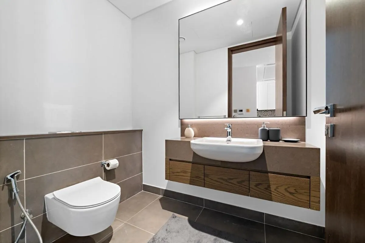 Apartament Stonetree - Luxurious 1Br At Jumeirah Living Marina Gate Dubaj